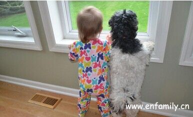 【口语】忙到吐血,英文怎么叫人稍等片刻?